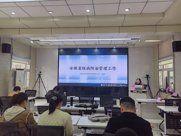 3.王冠群授课.jpg